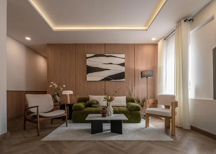 Апартаменты Whole Floor Penthouse, 3 Bedroom 3 Bath, Next To Metro Station *