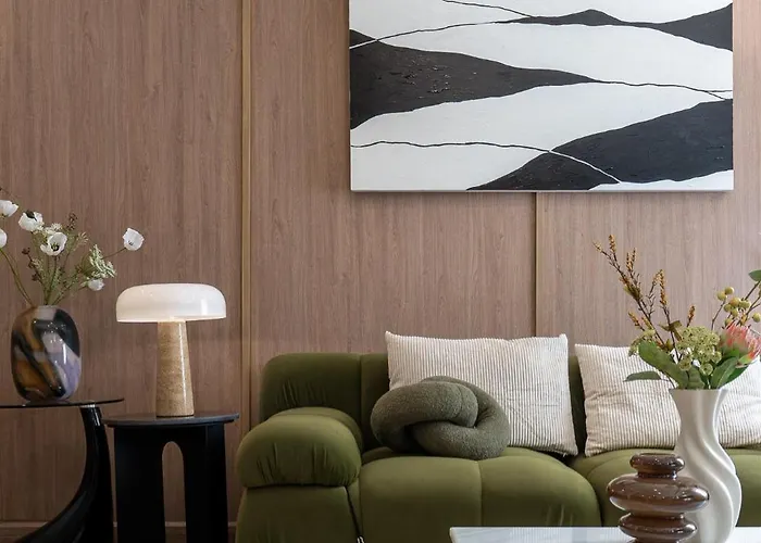Whole Floor Penthouse, 3 Bedroom 3 Bath, Next To Metro Station * Бангкок