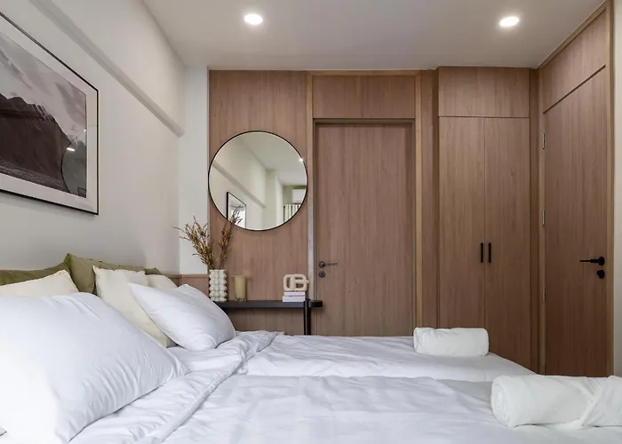 Апартаменты Whole Floor Penthouse, 3 Bedroom 3 Bath, Next To Metro Station