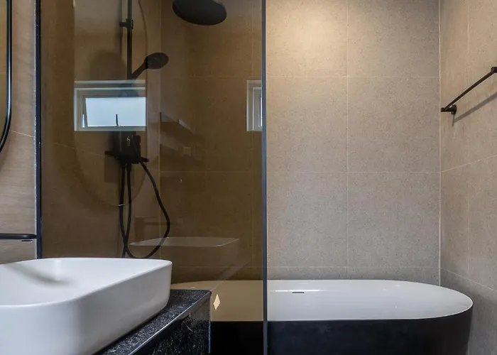 Whole Floor Penthouse, 3 Bedroom 3 Bath, Next To Metro Station Апартаменты Бангкок